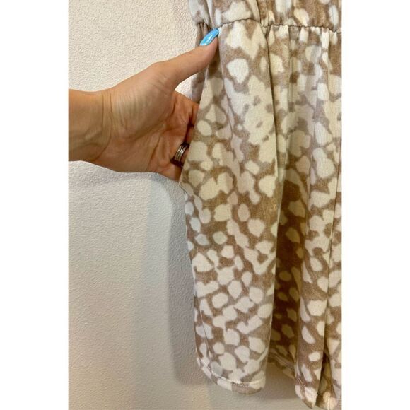 NWOT Bibi Summer Scoop Neck Animal Print Sleeveless Tank Top Short Romper M - Picture 2 of 8
